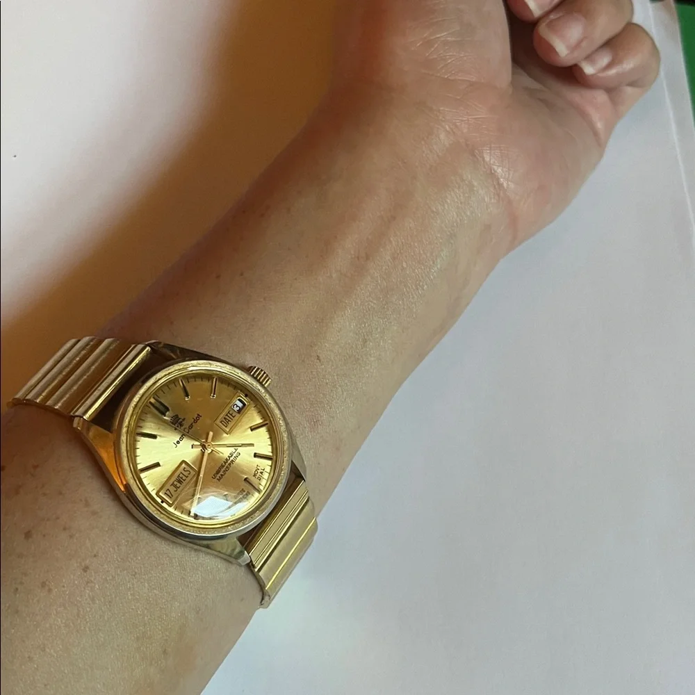 Vintage Gold Jean Cardot 17-jewel mechanical wristwatch